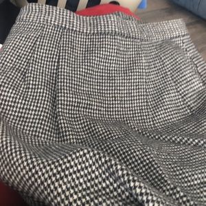 Houndstooth Black & White Skirt Career Guild 8 (Measurements in Description)